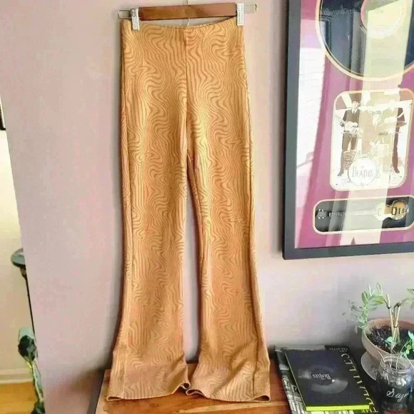 Beautiful! Pull & Bear Printed Flares - Size XS Dark Lime / Orange Color - Picture 1 of 8